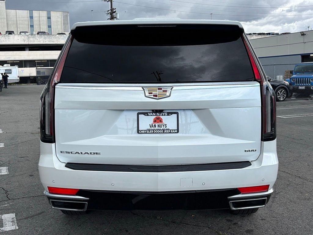 Used 2024 Cadillac Escalade ESV Premium Luxury AWD/4WD image 5