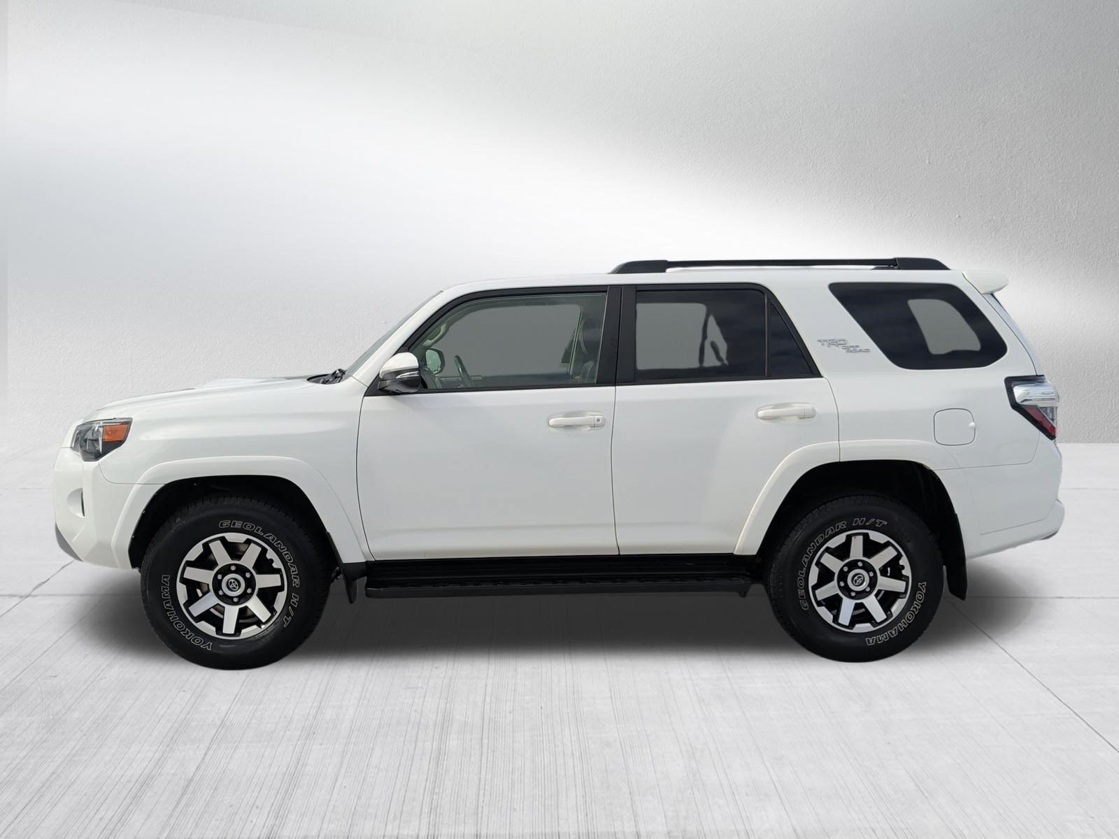 Certified 2020 Toyota 4Runner TRD Off-Road Premium AWD/4WD image 4