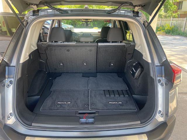 Certified 2023 Nissan Rogue SV image 12