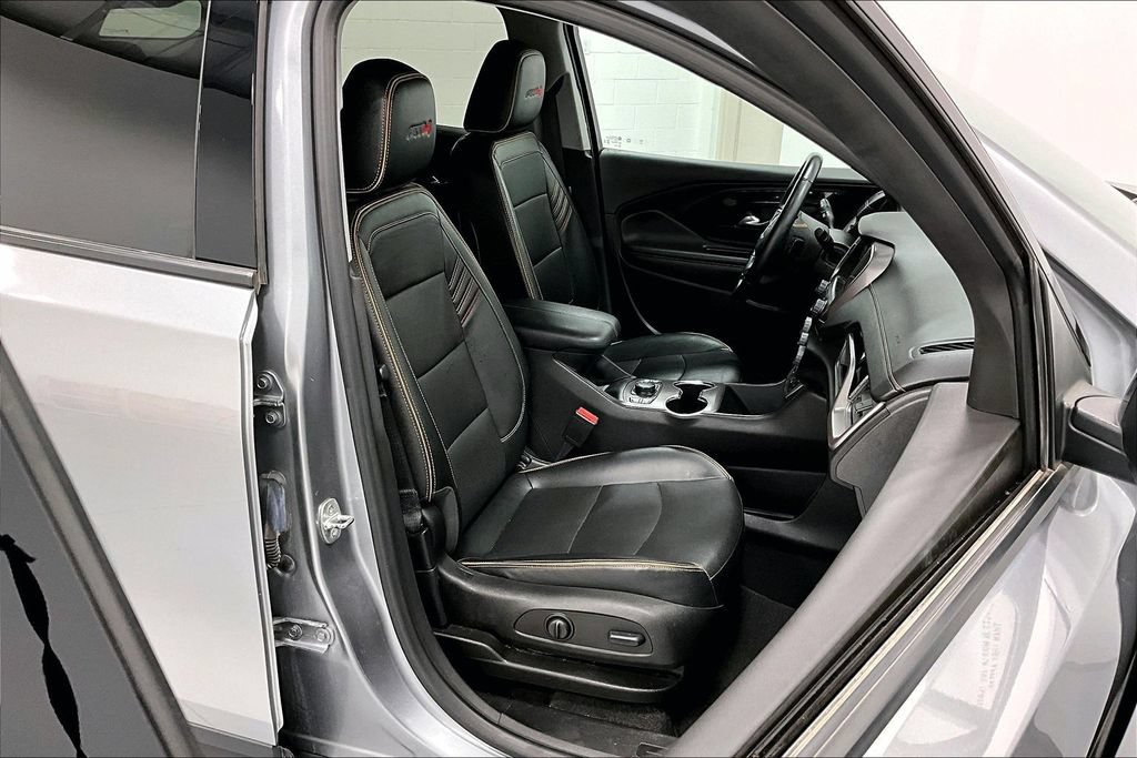 Used 2023 GMC Terrain AT4 AWD/4WD image 9