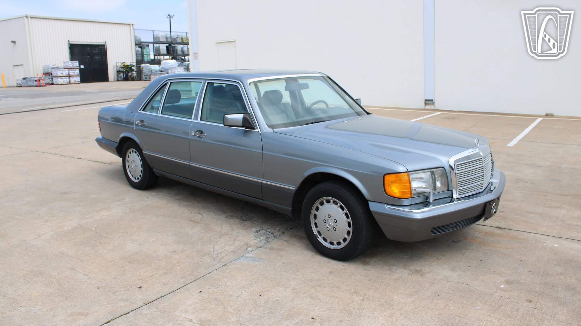 Used 1989 Mercedes-Benz 420 SEL image 2