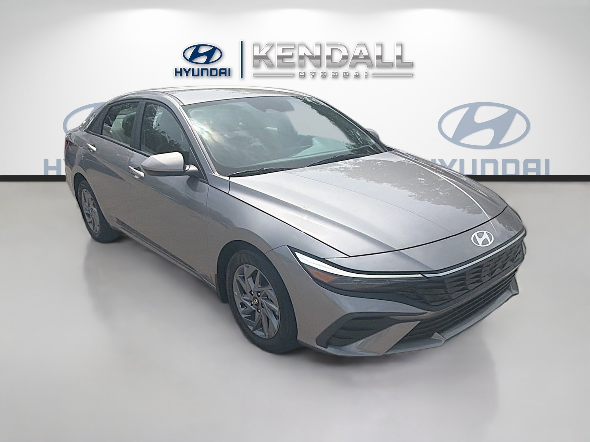 Used 2024 Hyundai Elantra SEL FWD image 1