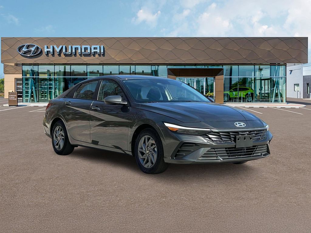 New 2025 Hyundai Elantra Blue image 10