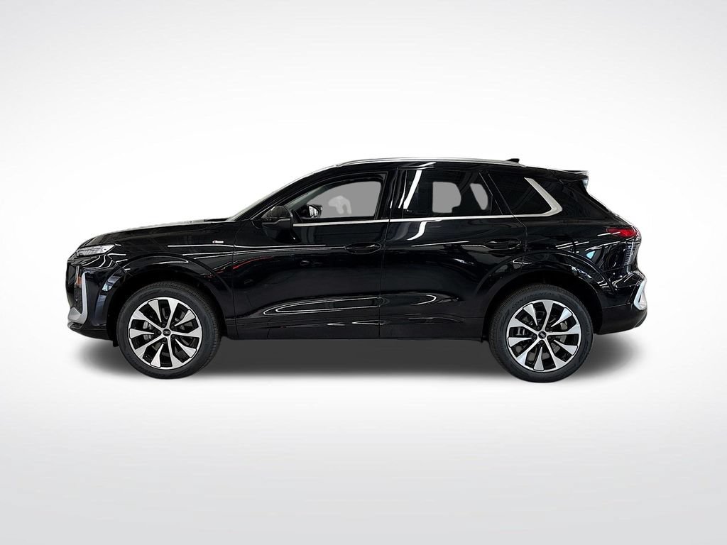 New 2026 Audi Q3 quattro 2.0T AWD/4WD image 2