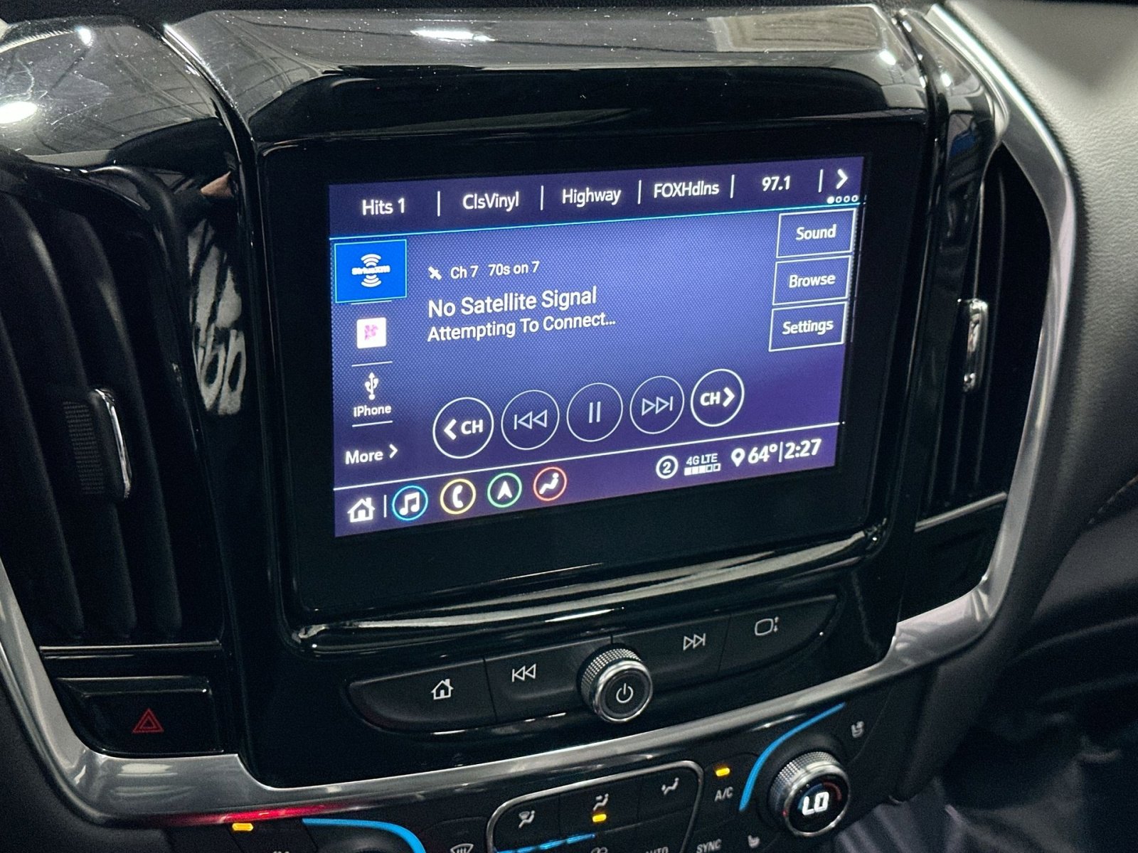 Used 2021 Chevrolet Traverse Premier w/ Redline Edition image 22