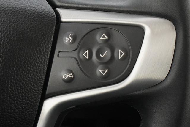 Used 2023 GMC Acadia SLT image 16