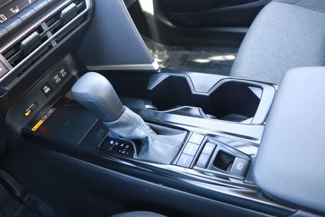 Used 2025 Toyota Camry LE image 16