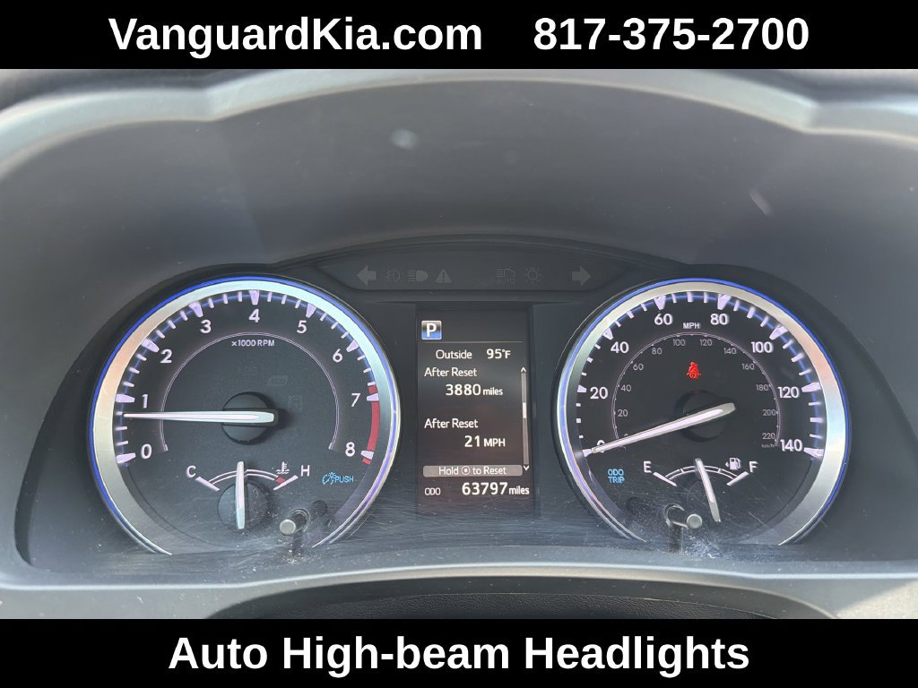Used 2019 Toyota Highlander XLE FWD image 11