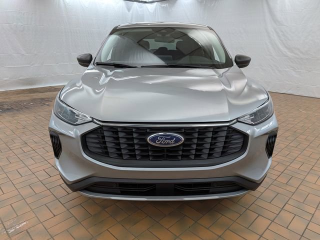 Certified 2023 Ford Escape Active w/ Cold Weather Package FWD image 2