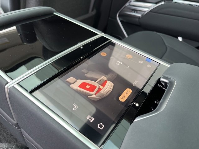 New 2025 Land Rover Range Rover SE image 46