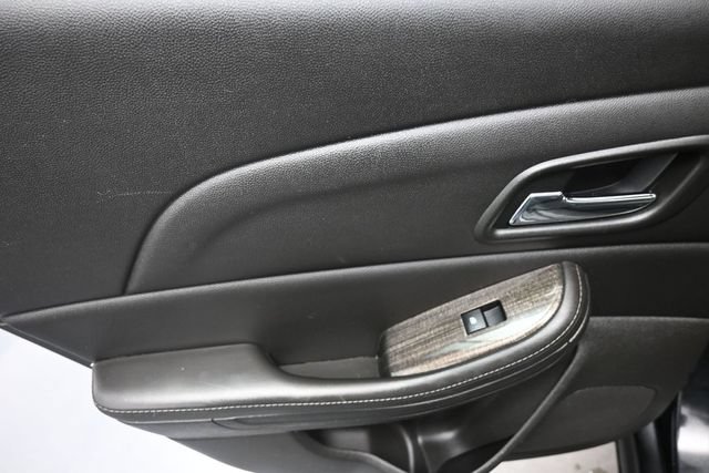 Used 2015 Chevrolet Malibu LT FWD image 16