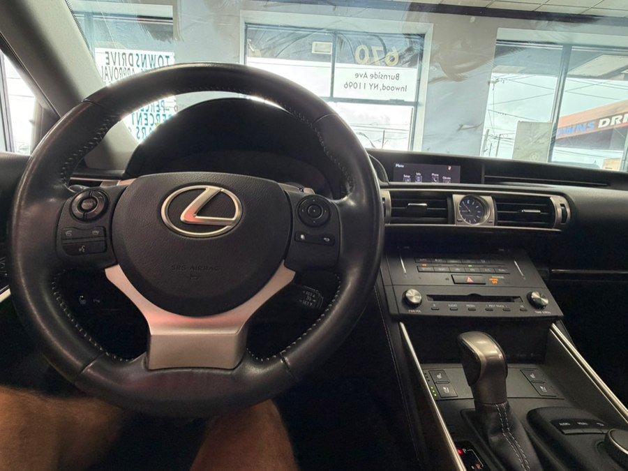Used 2015 Lexus IS 250 w/ Premium Package RWD image 63