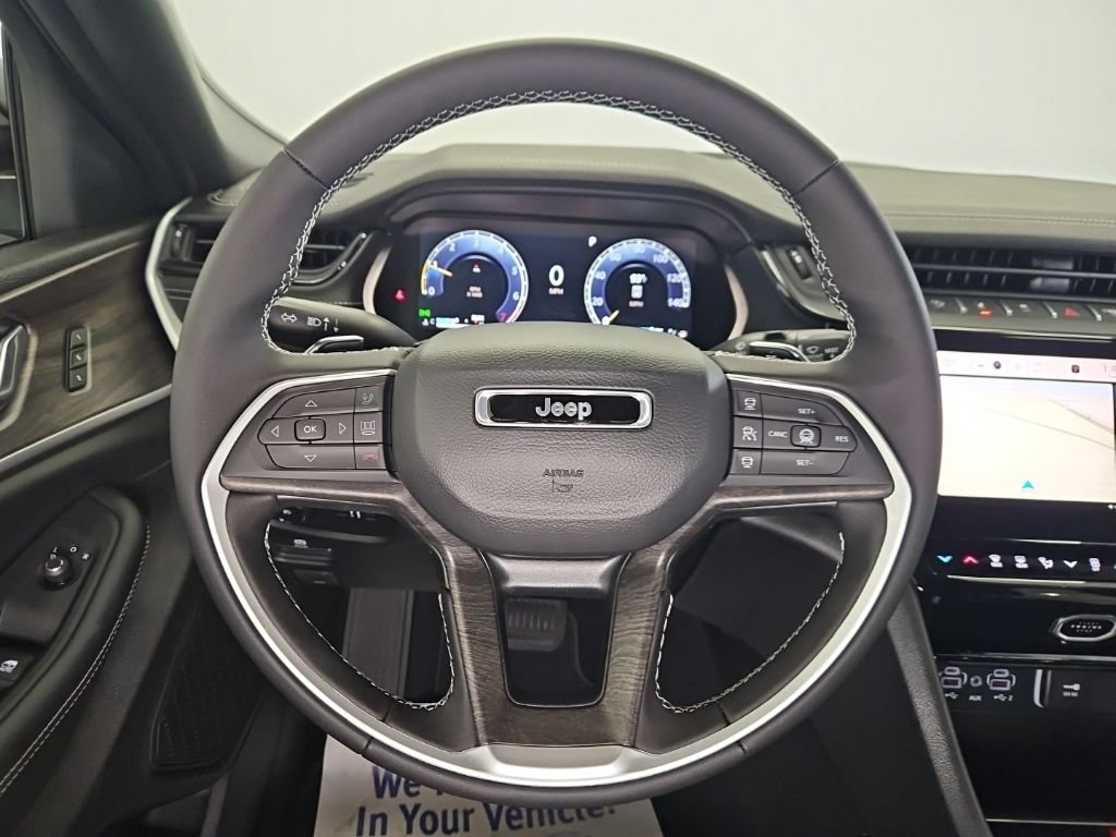 New 2026 Jeep Grand Cherokee Limited AWD/4WD image 15