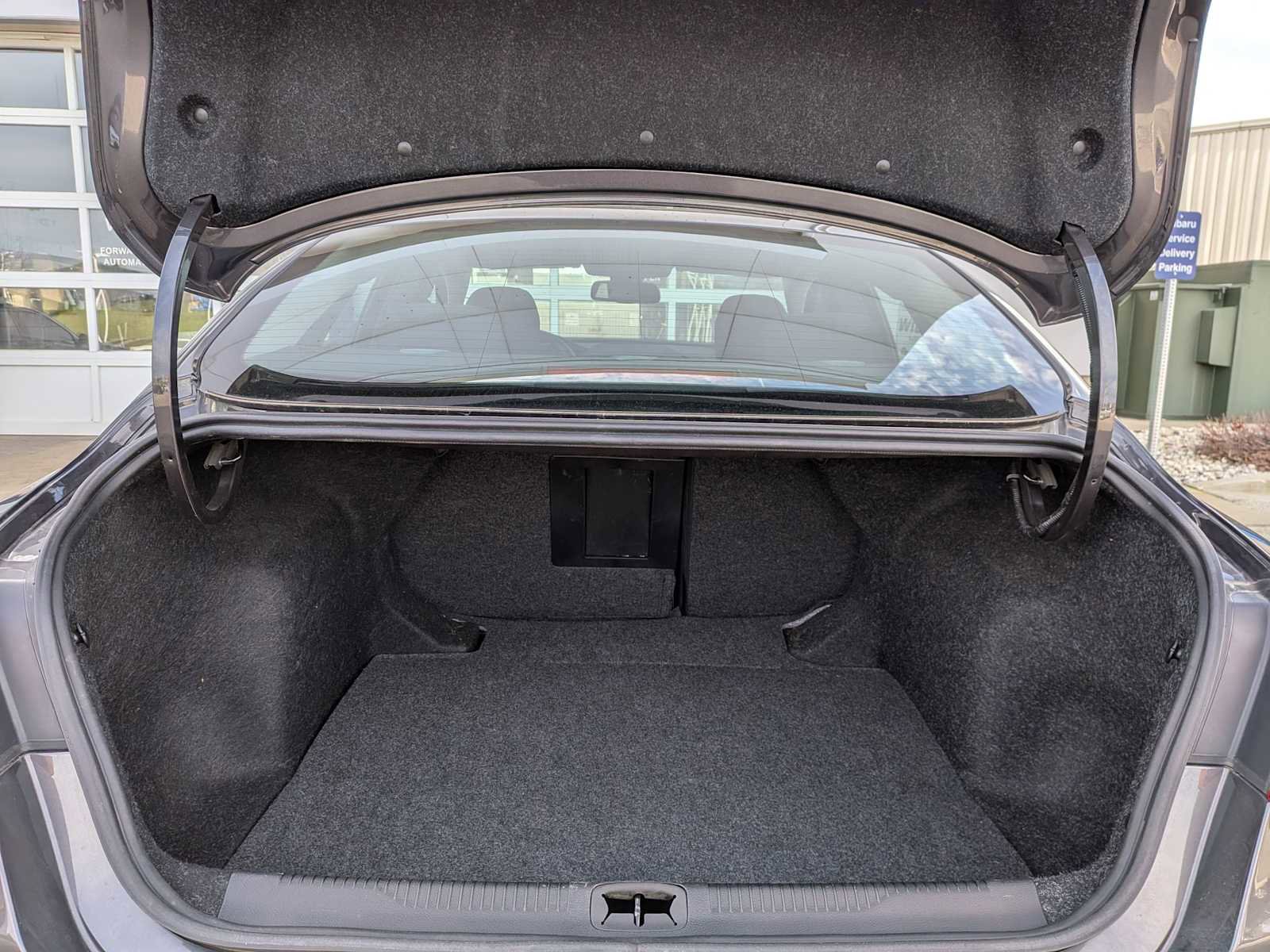 Used 2016 Chrysler 200 Limited image 30