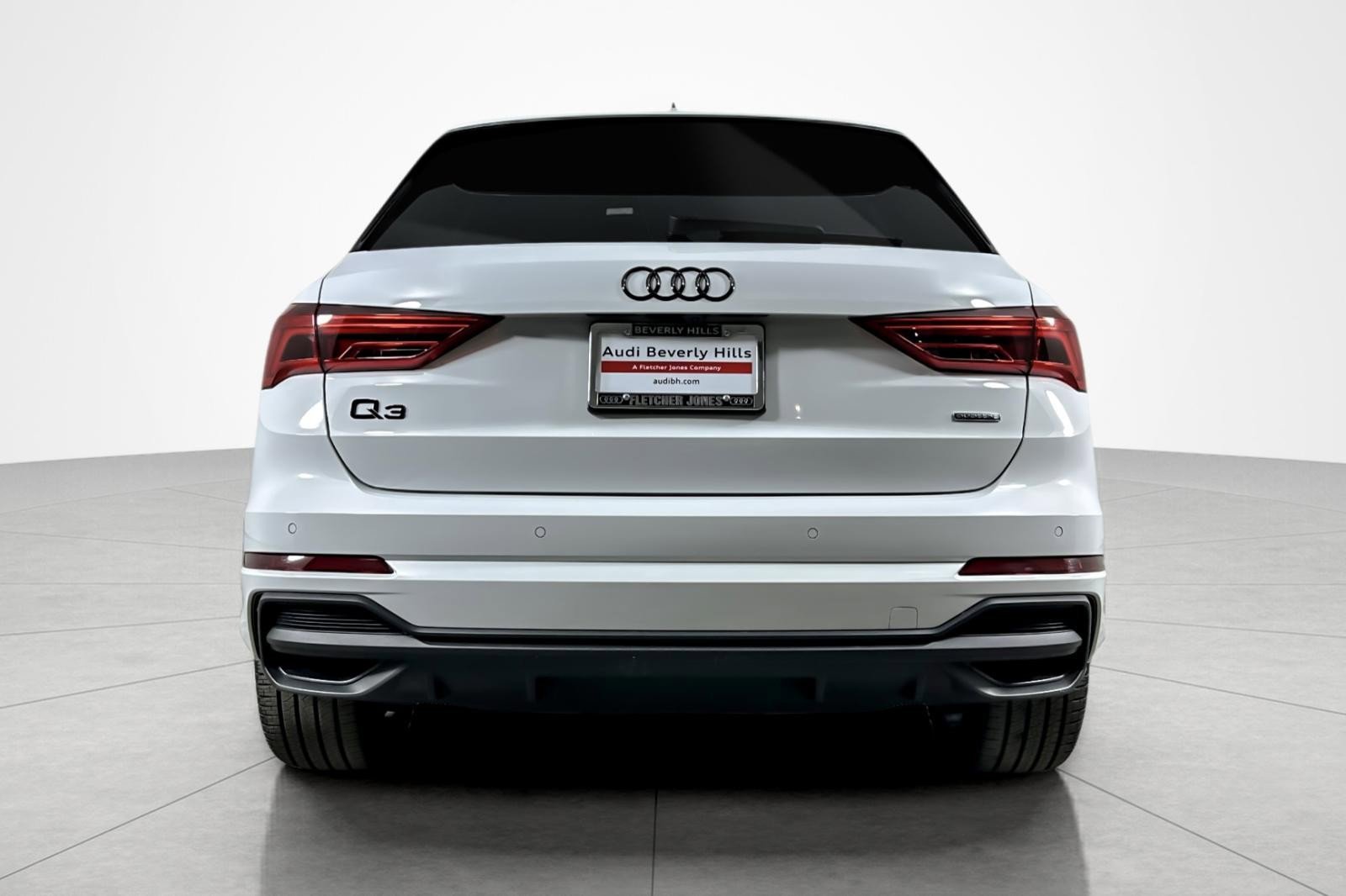 Used 2025 Audi Q3 2.0T Premium image 4