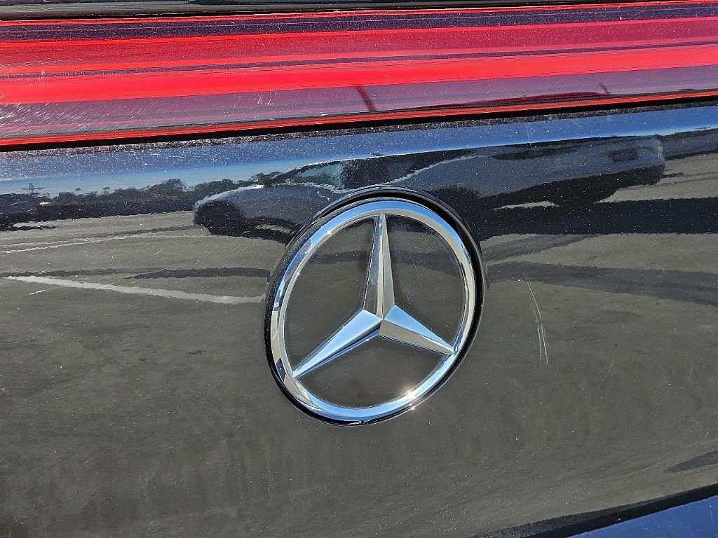 Used 2023 Mercedes-Benz EQB 300 4MATIC image 13