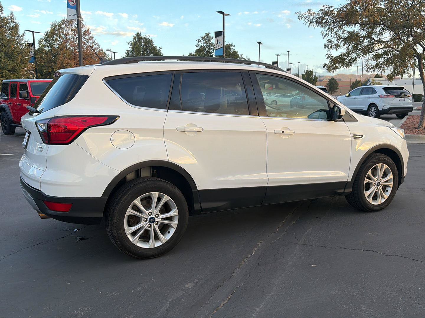Used 2019 Ford Escape SEL AWD/4WD image 4