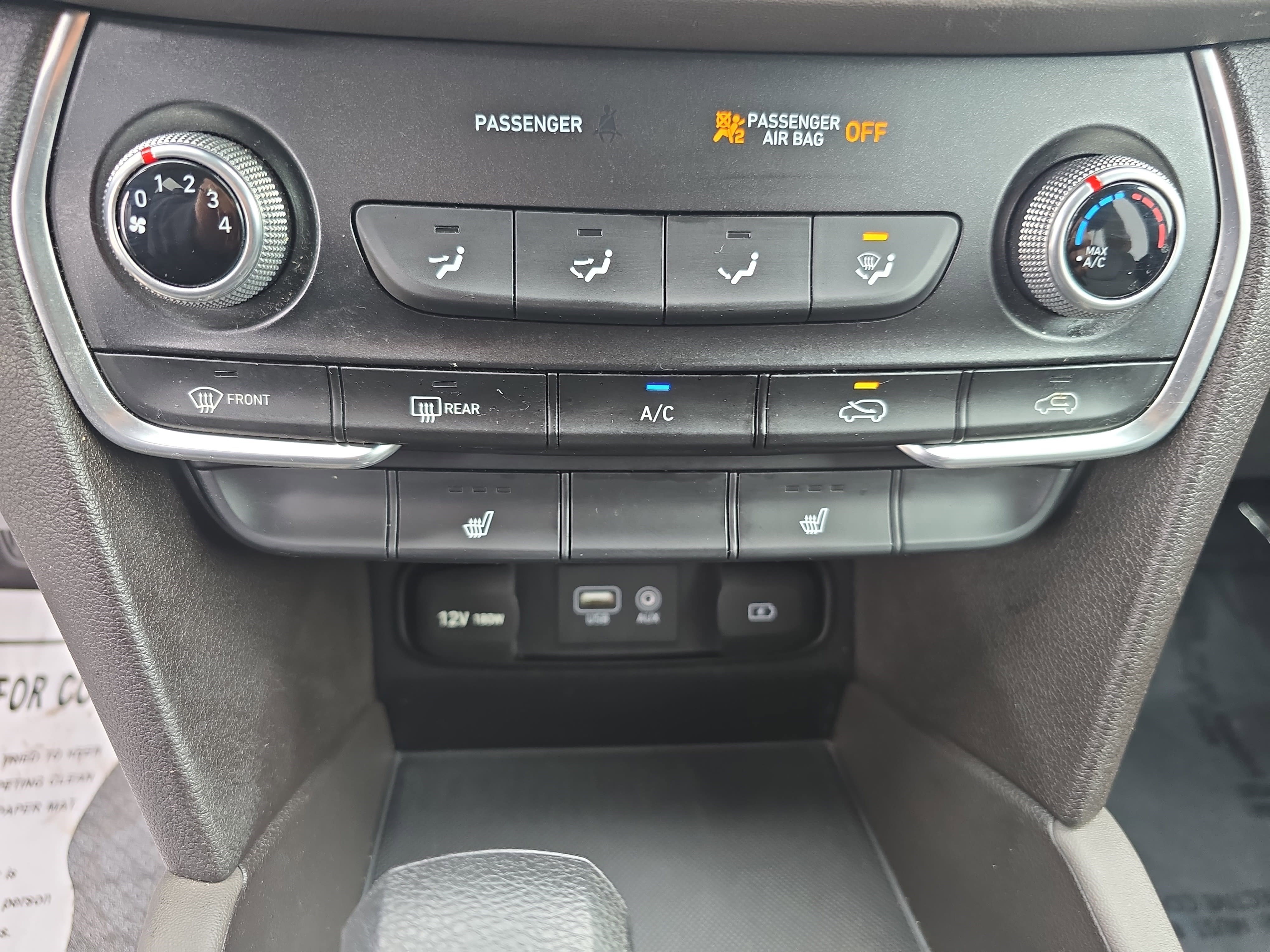 Used 2019 Hyundai Santa Fe SEL image 20