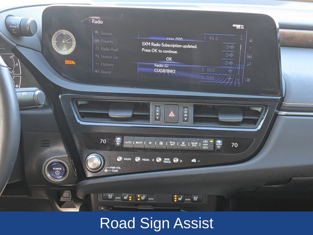 Used 2022 Lexus ES 300h w/ Premium Package image 20