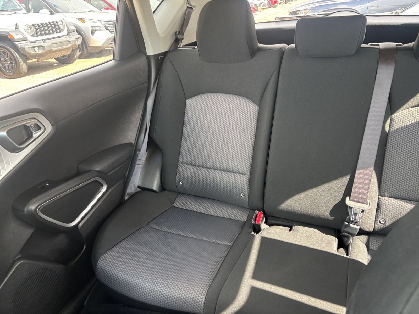 Used 2025 Kia Soul LX w/ LX Technology Package FWD image 37