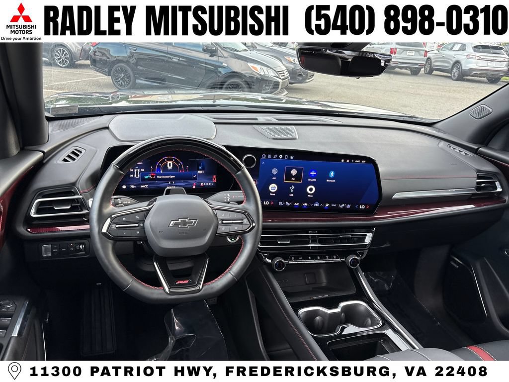 Used 2024 Chevrolet Traverse RS AWD/4WD image 14