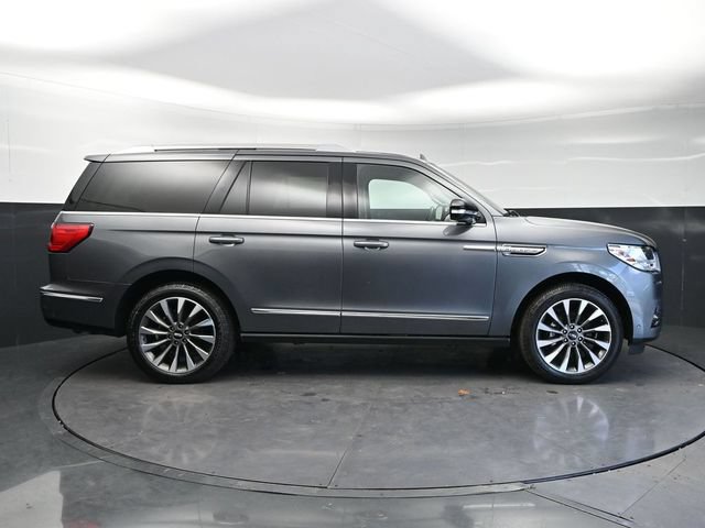 Used 2021 Lincoln Navigator Reserve w/ Luxury Package RWD image 4