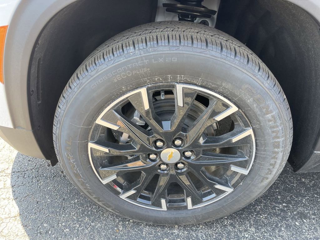 New 2026 Chevrolet Traverse LT w/ Sun and Wheel Package AWD/4WD image 10