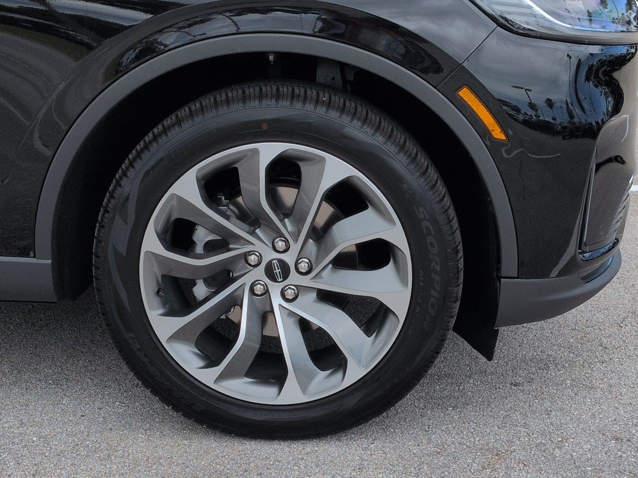 New 2026 Lincoln Aviator Reserve w/ Illumination Package RWD image 11