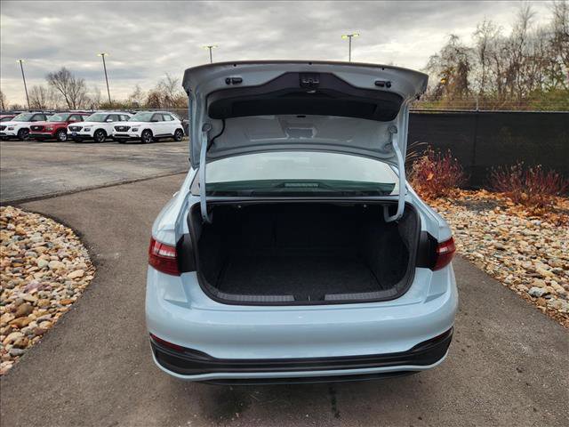 Certified 2025 Volkswagen Jetta Sport image 17