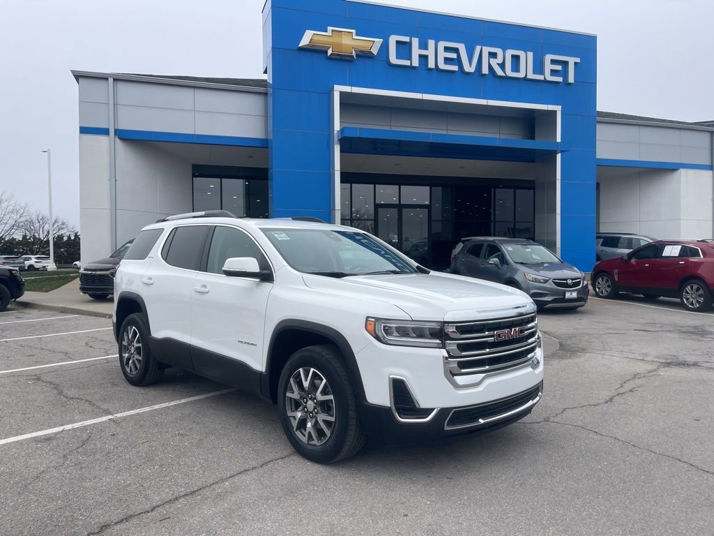 Certified 2023 GMC Acadia SLE w/ Driver Convenience Package image 1