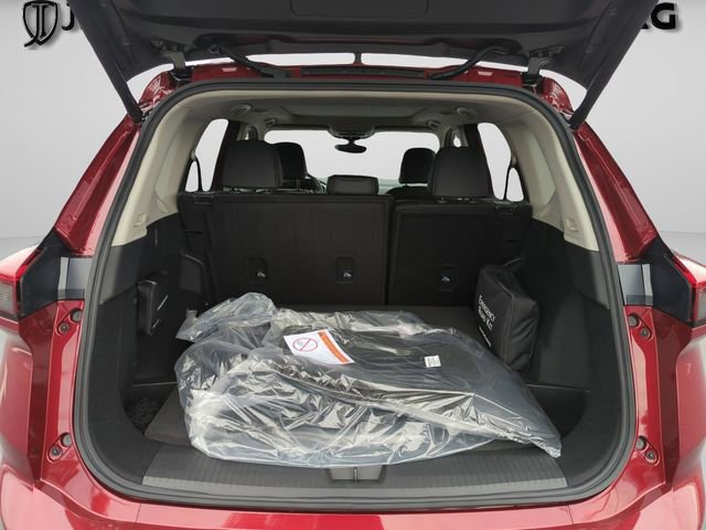 New 2026 Nissan Rogue SV FWD image 17