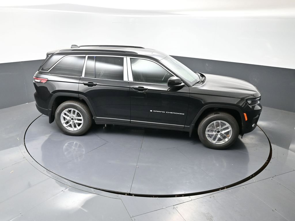New 2025 Jeep Grand Cherokee Laredo X w/ Luxury Tech Group I image 27
