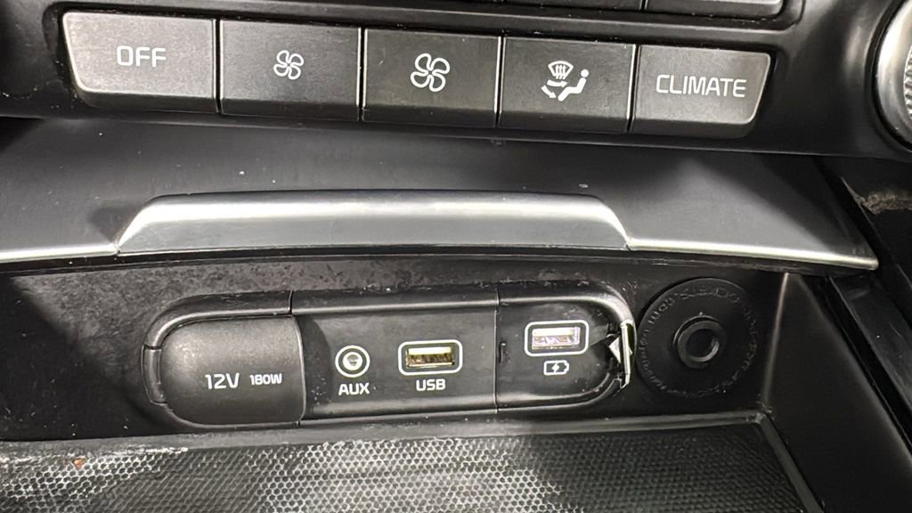 Used 2018 Kia Stinger GT image 29