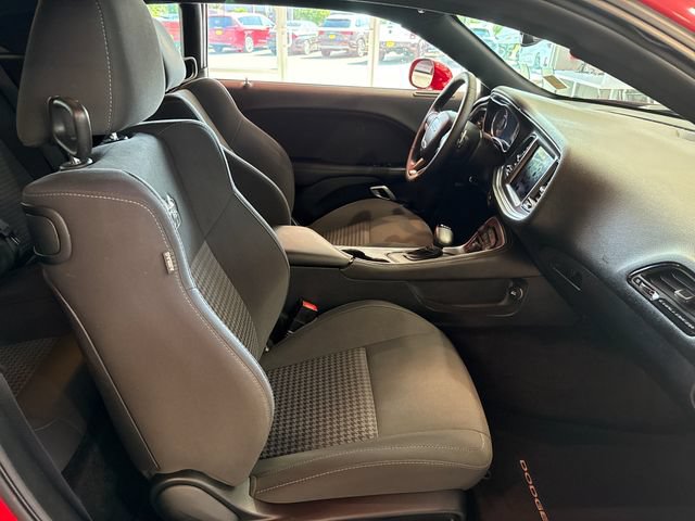 Used 2017 Dodge Challenger R/T Scat Pack RWD image 9