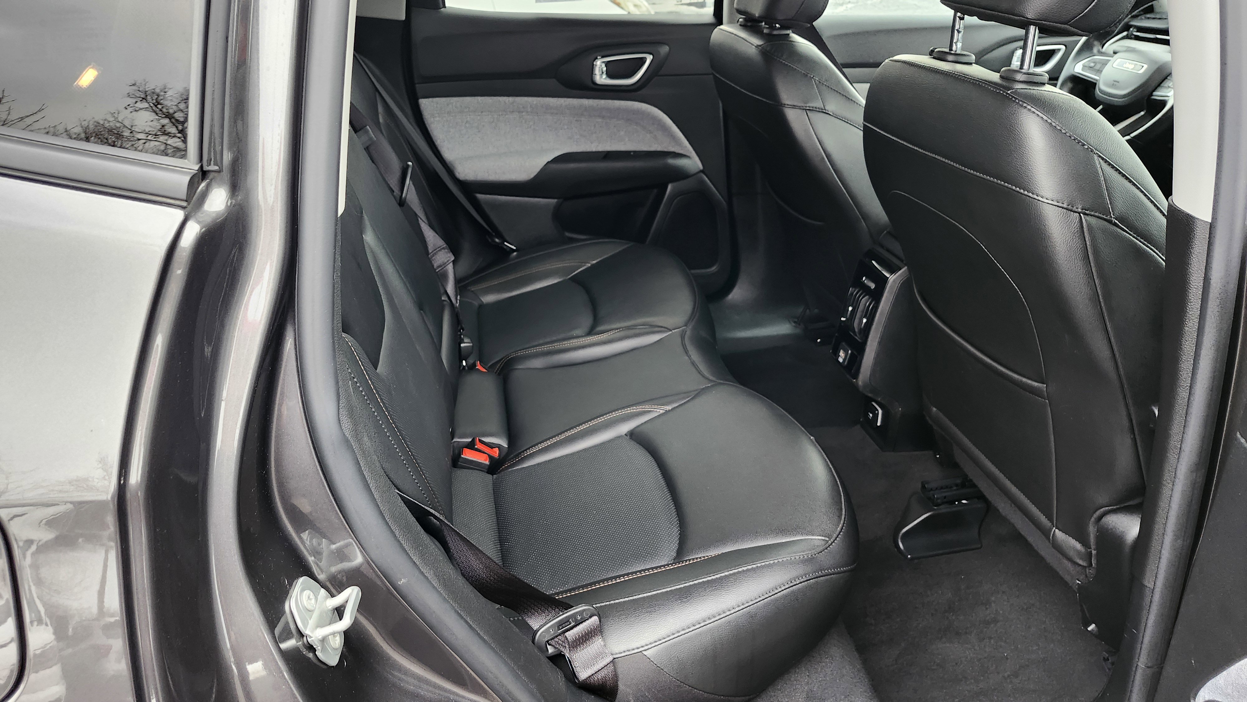 Used 2022 Jeep Compass Latitude image 20