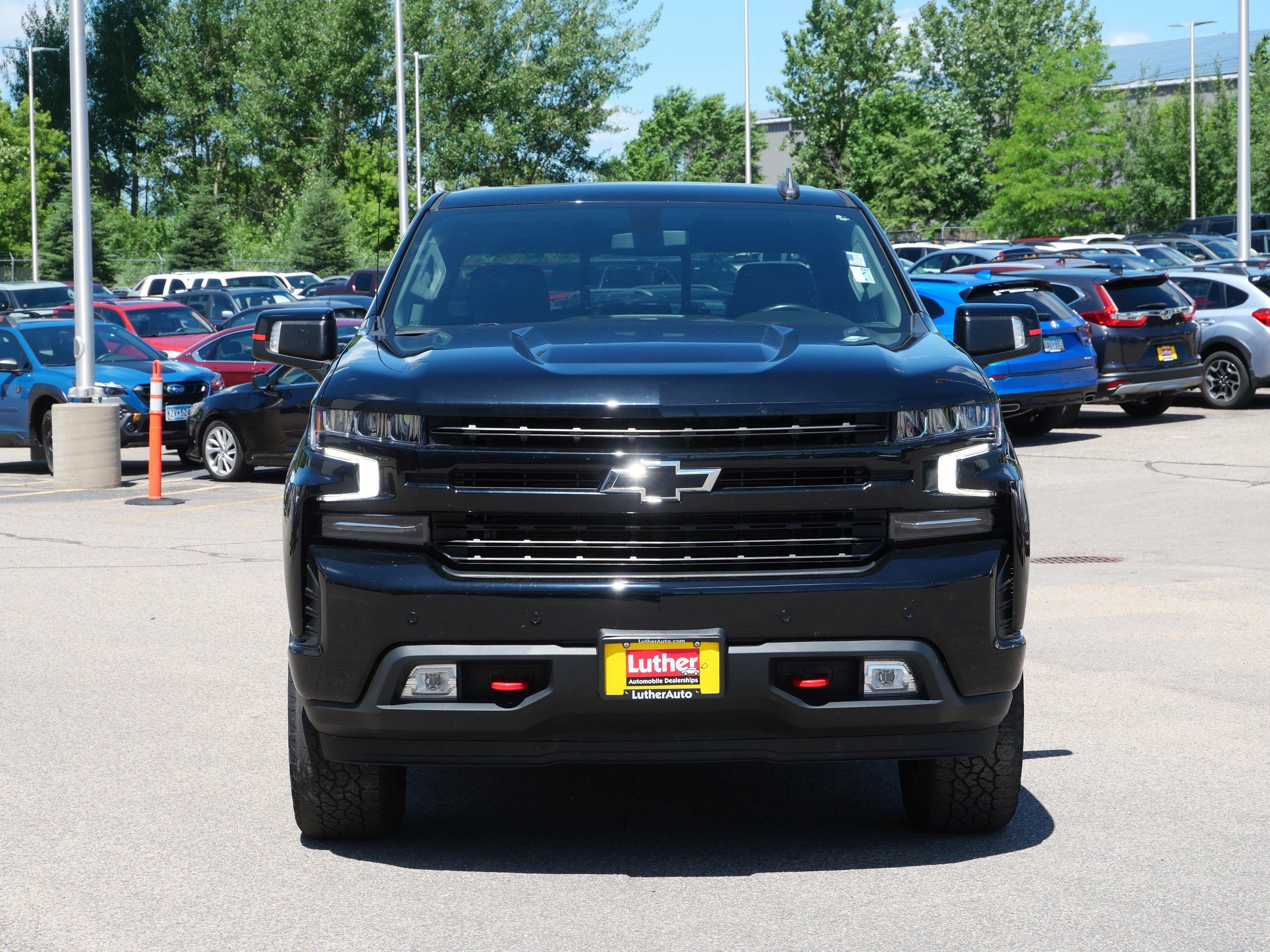 Used 2022 Chevrolet Silverado 1500 RST w/ Redline Edition AWD/4WD image 2