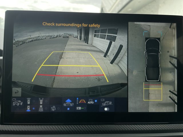 Used 2025 Toyota Tacoma TRD Pro AWD/4WD image 17