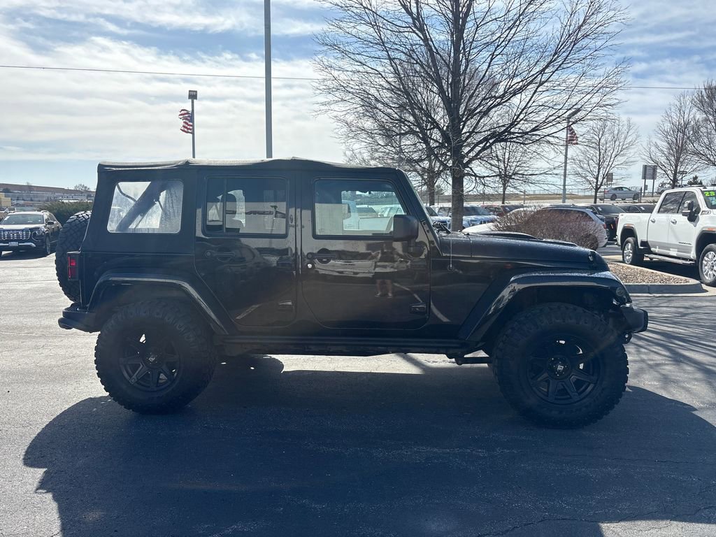 Used 2013 Jeep Wrangler Unlimited Sahara image 4
