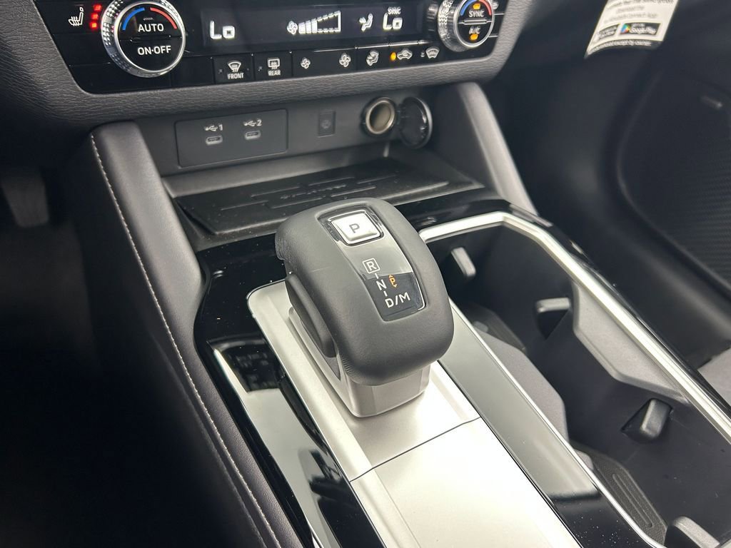 New 2025 Mitsubishi Outlander AWD image 31