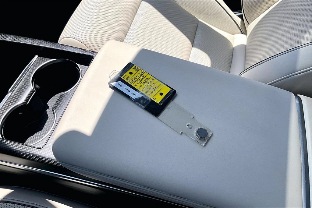 Used 2023 Tesla Model S Plaid AWD/4WD image 35