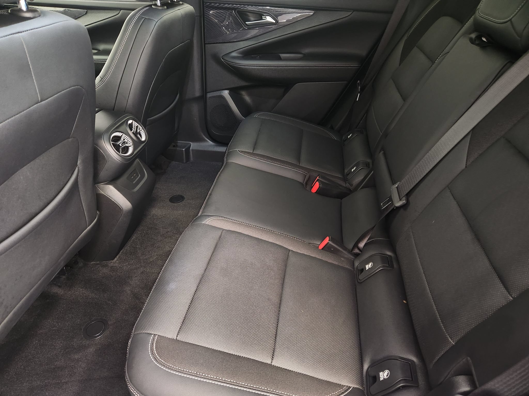 Used 2024 Chevrolet Blazer EV LT AWD/4WD image 30