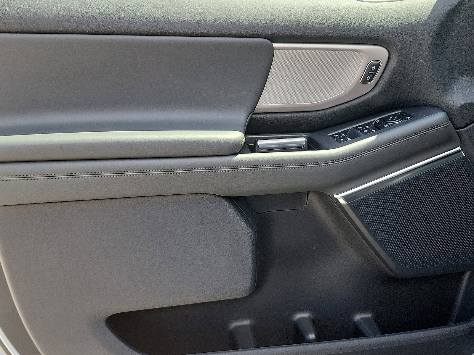 New 2026 Ford Expedition Max Active image 9
