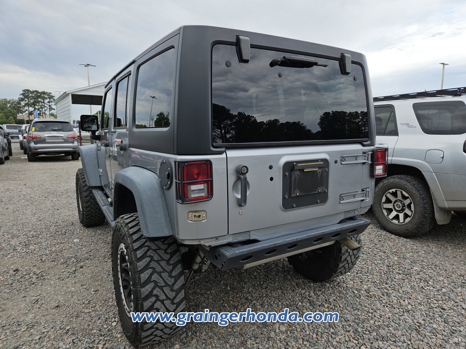Used 2018 Jeep Wrangler Unlimited Sport S AWD/4WD image 9
