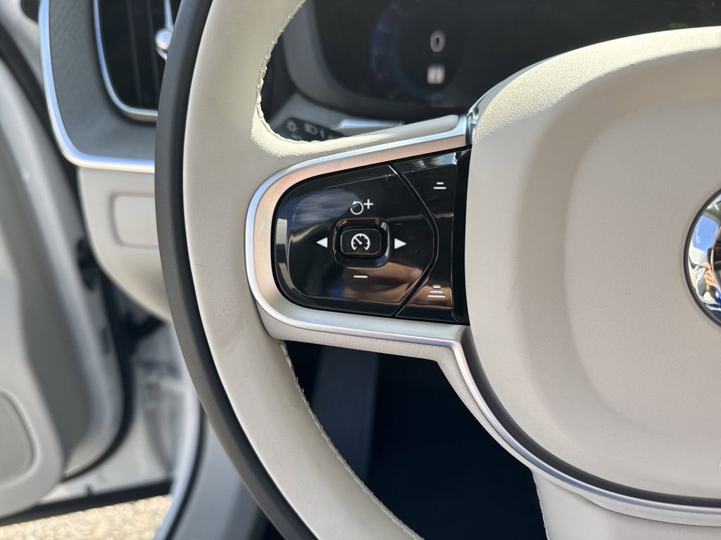 New 2025 Volvo XC60 T8 Plus w/ Protection Package Premier image 22