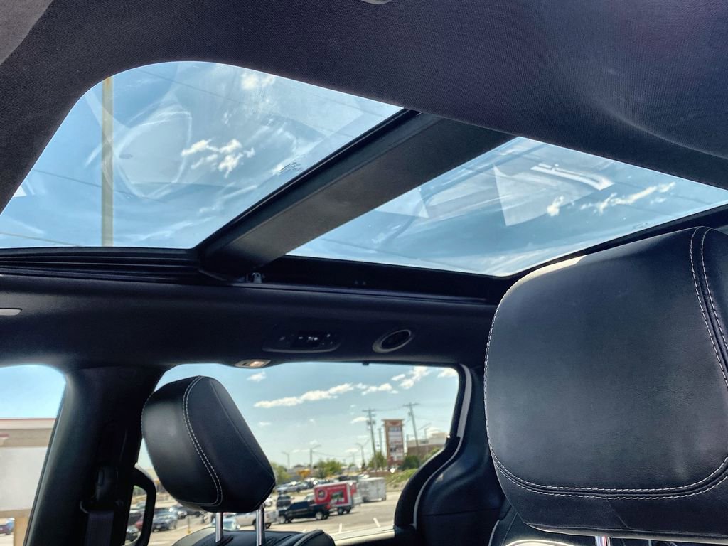 Used 2024 Chrysler Pacifica Limited w/ S Appearance Package image 21