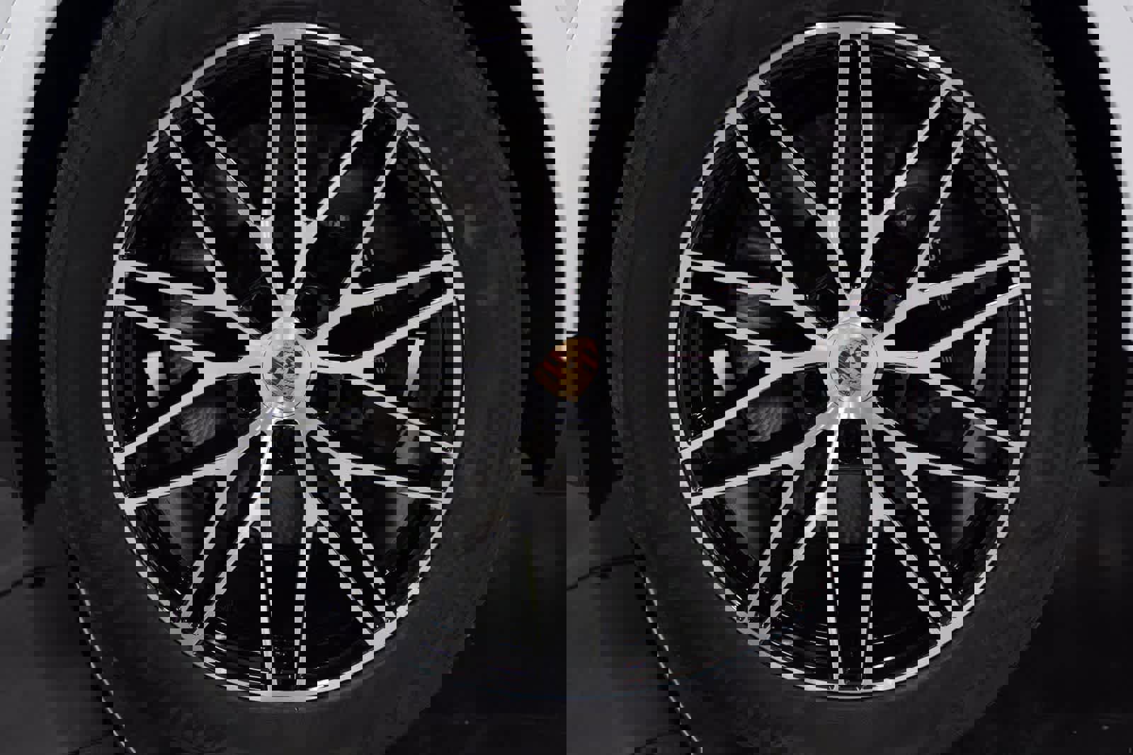 Certified 2025 Porsche Cayenne Coupe image 11