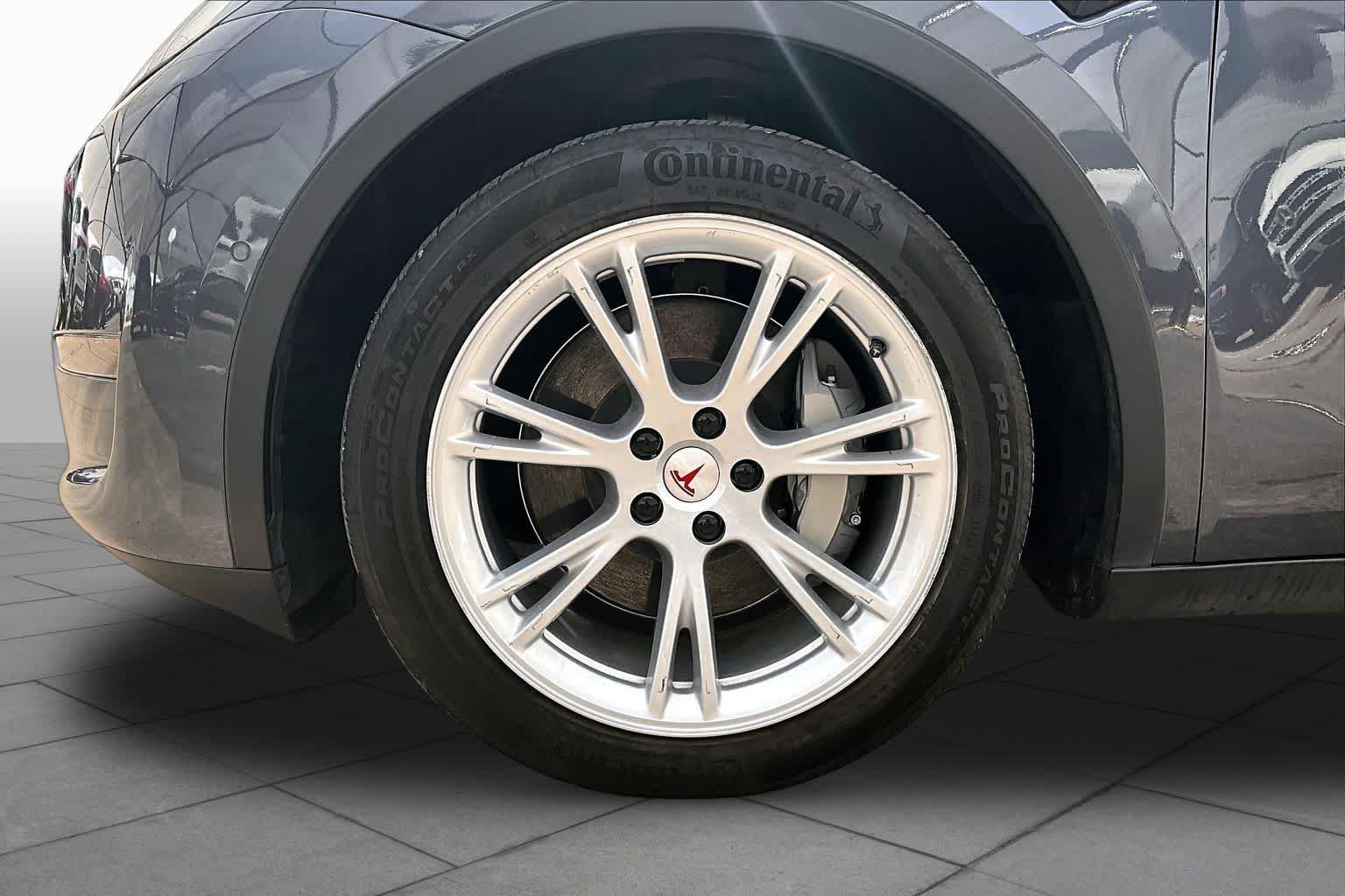 Used 2022 Tesla Model Y Long Range AWD/4WD image 8
