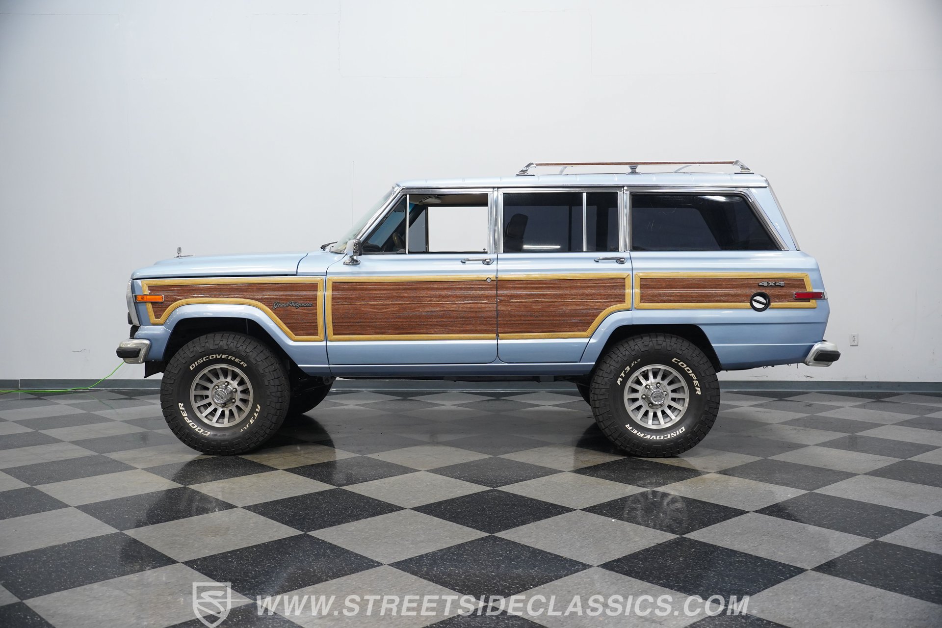 Used 1989 Jeep Grand Wagoneer AWD/4WD image 2