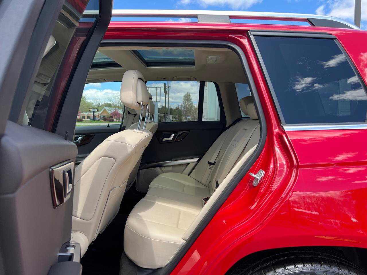 Used 2013 Mercedes-Benz GLK 350 4MATIC image 30