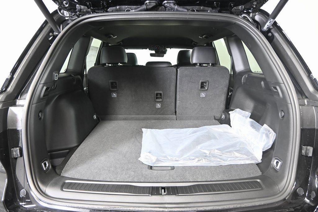 New 2026 Jeep Grand Cherokee Laredo image 16